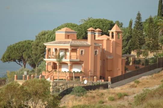 Luxus-Villa in Rio Real R2348240