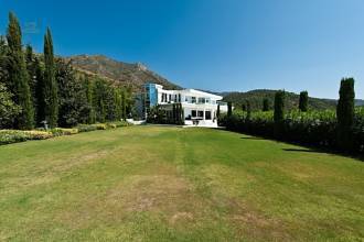 Thumbnail von Luxus-Villa in Sierra Blanca R2128598