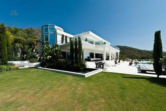 Thumbnail von Luxus-Villa in Sierra Blanca R2128598