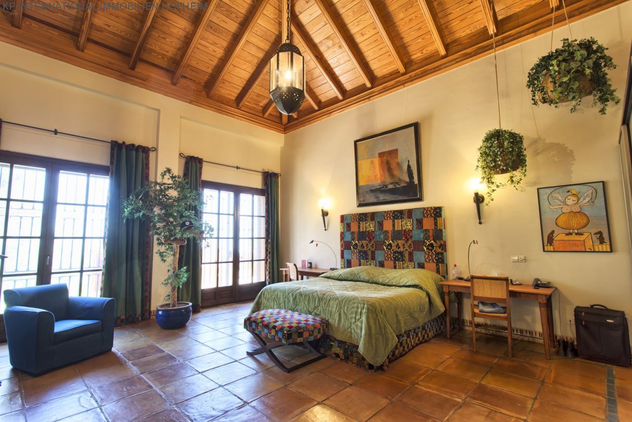 Thumbnail von ***TRADITIONELLE VILLA IN LA ZAGALETA IN BENAHAVIS***