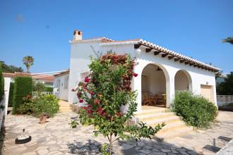 ***Romantische Villa ideal für die Ferien, nah am schönen Mittelmeer und mediterranen Geschäften***