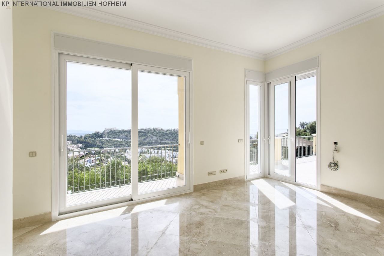 Thumbnail von ***VILLA IN LOS ARQUEROS GOLF IN BENAHAVIS***