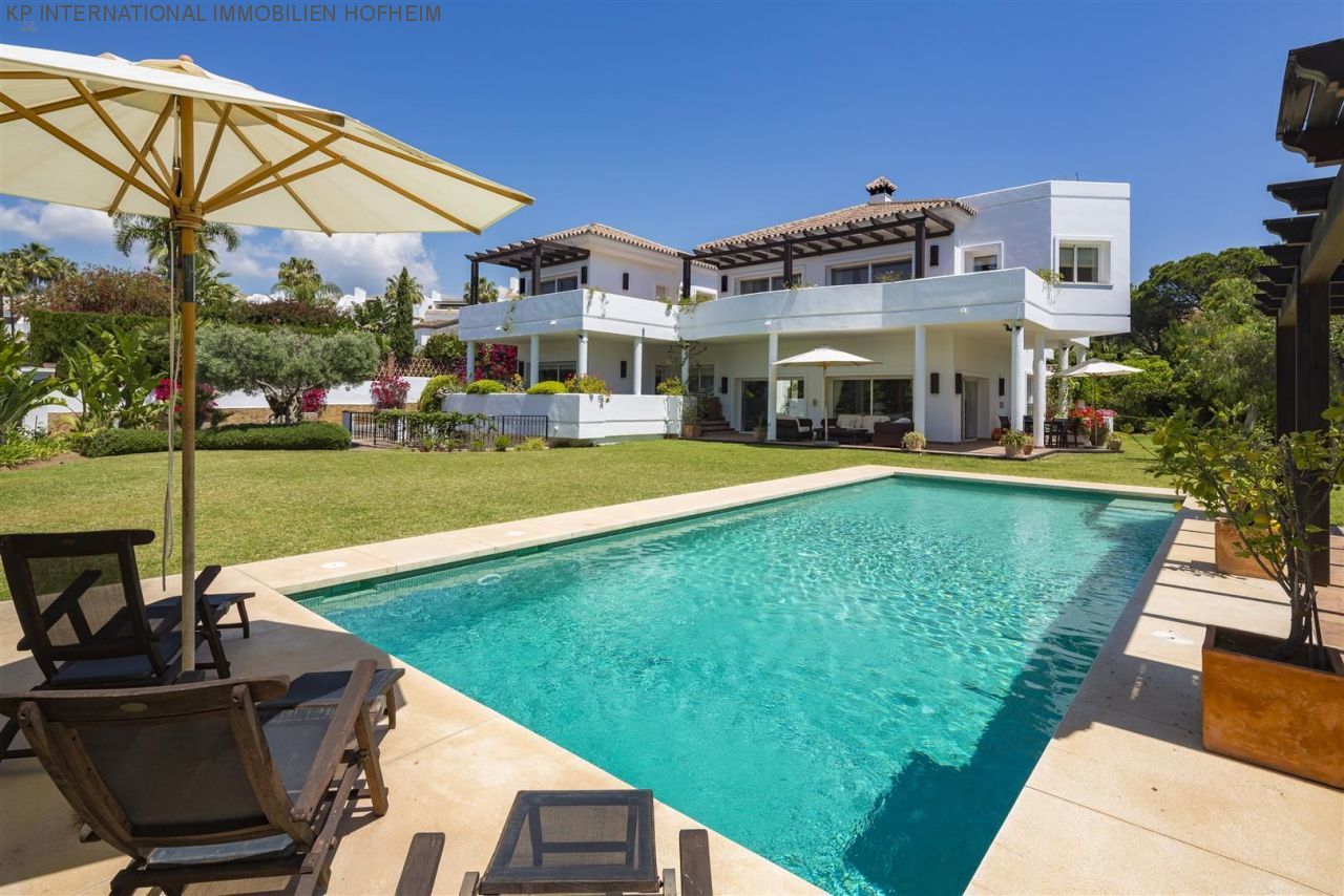 ***SCHÖNE FAMILIENVILLA IN BAHIA DE MARBELLA IN MARBELLA***