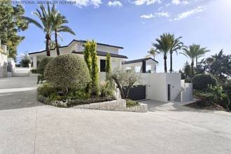 Thumbnail von ***MODERNE VILLA MIT MEERBLICK ZUM VERKAUF IN HACIENDA LAS CHAPAS IN MARBELLA***