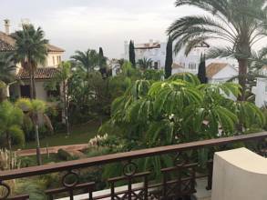 Thumbnail von Luxus-Wohnung in Los Monteros R2789891