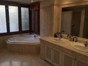 Thumbnail von Luxus-Wohnung in Los Monteros R2789891