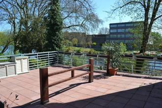 Thumbnail von Bezugsfreie repräsentative Villa mit 3 Wohneinheiten in direkter Havellage