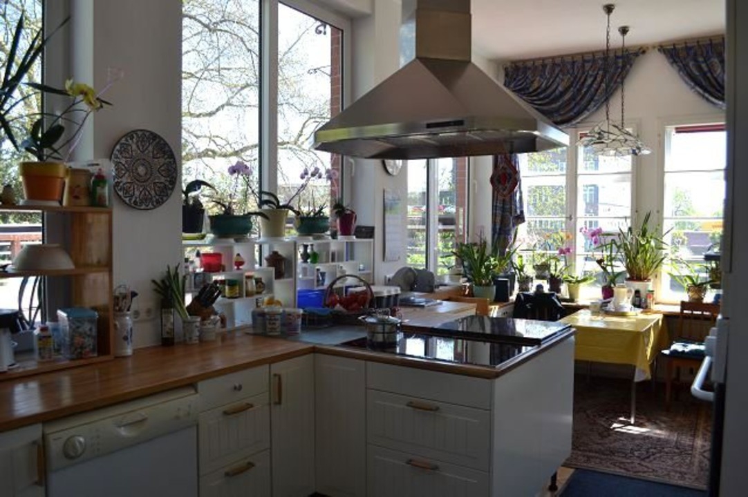 Thumbnail von Bezugsfreie repräsentative Villa mit 3 Wohneinheiten in direkter Havellage