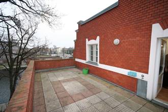 Thumbnail von Bezugsfreie repräsentative Villa mit 3 Wohneinheiten in direkter Havellage