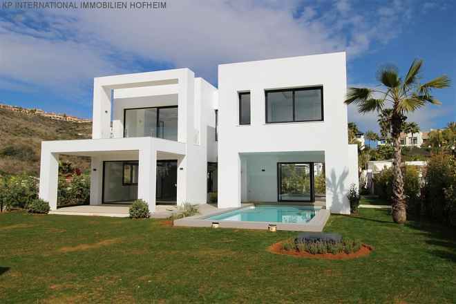 ***ENDE 2018!: MODERNE VILLA IN EL PARAISO ALTO IN BENAHAVIS***