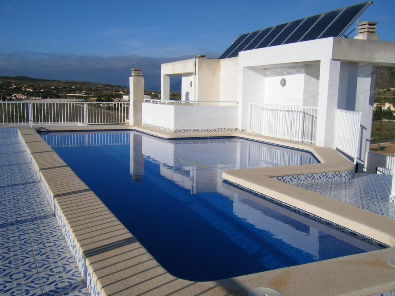 ***Wohnung komplett renoviert und aufgewertet mit 2 Schlafzimmern und Pool***