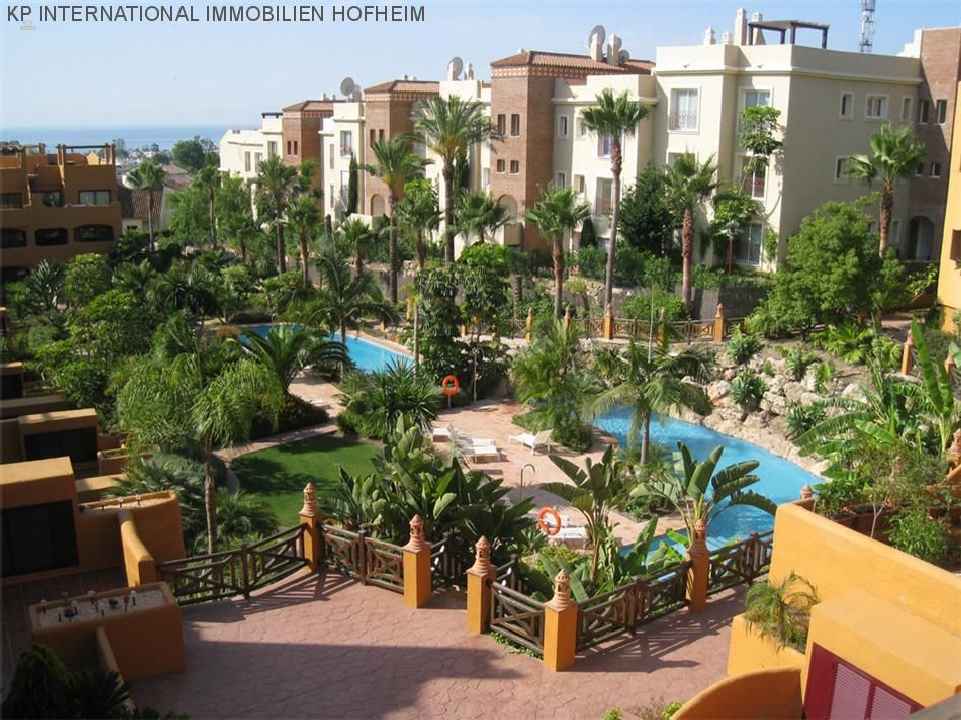 ***ELEGANTES PENTHOUSE IN LOS FLAMINGOS IN ESTEPONA MIT DACHTERRASSE IN BESTER GOLFLAGE!***