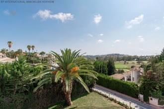 Thumbnail von ***KOMPLETT RENOVIERTE VILLA IN NUEVA ANDALUCIA IN MARBELLA***