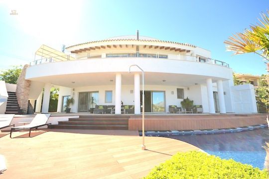 Luxus-Villa in Los Arqueros R2760125 