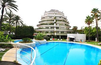 Luxus-Wohnung in Marbella R2747297 
