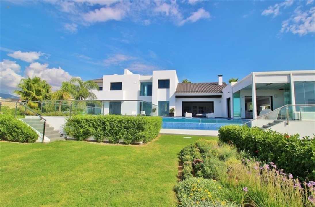 Luxus-Villa in Benahavis R2526962 