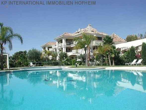 ***マルベーリャのALTOS REALESにある海の景色が望めるエレガントなアパートメント***