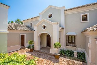 Thumbnail von Luxus-Villa in Altos de Los Monteros R2338142