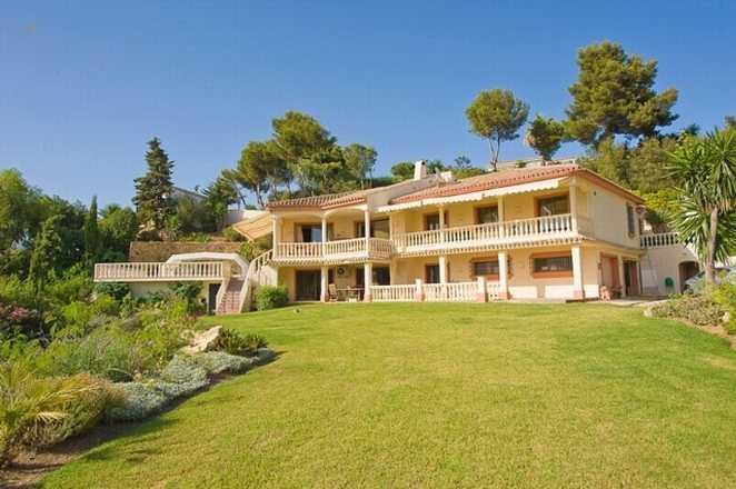 Luxus-Villa in El Rosario R112035 