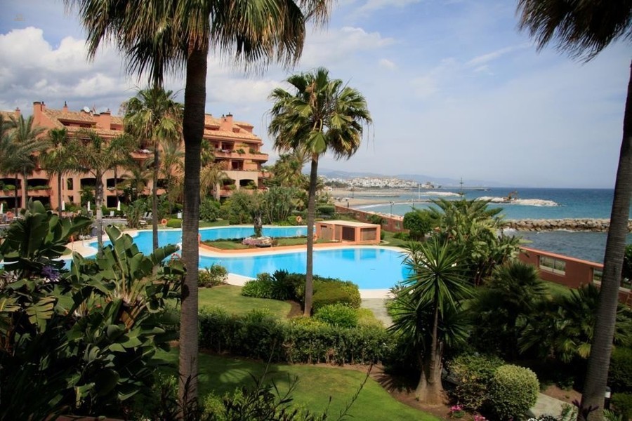 Thumbnail von Luxus-Wohnung in Puerto Banus R2662871
