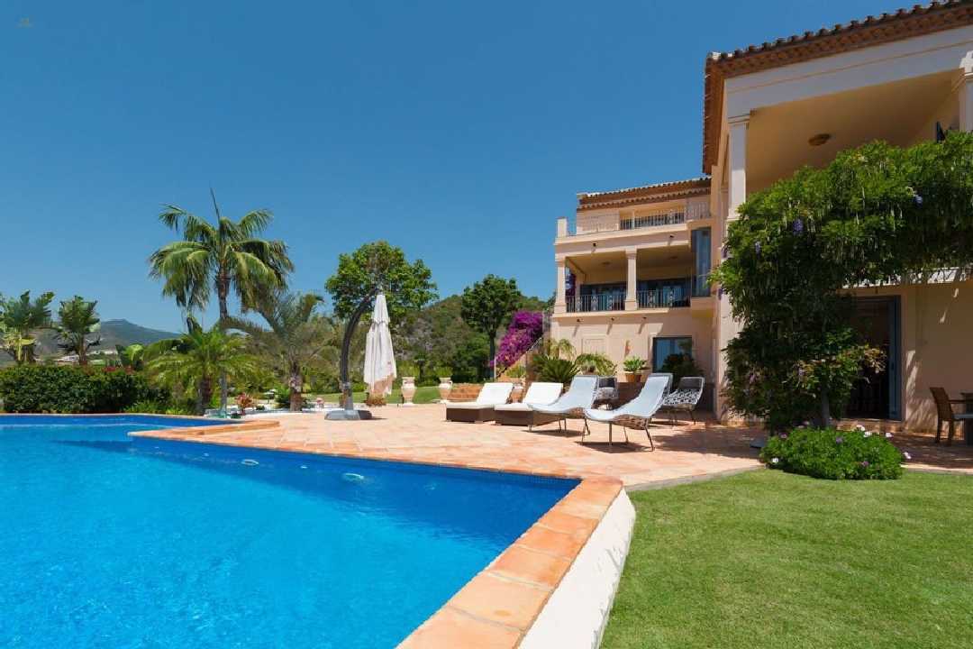 Luxus-Villa in Benahavis R2763722 