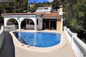 Thumbnail von ***Bildschönes, modernisiertes Einfamilienhaus mit Meerblick und Pool***