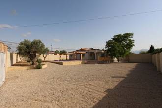 Thumbnail von ***Großzügige und komplett renovierte, charmante und ebenerdige Villa***