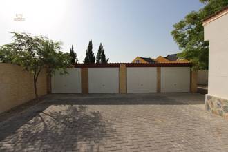 Thumbnail von ***Großzügige und komplett renovierte, charmante und ebenerdige Villa***