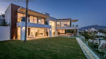 Thumbnail von ***MODERNE LUXUS VILLA IN LA ALQUERIA IN BENAHAVIS***