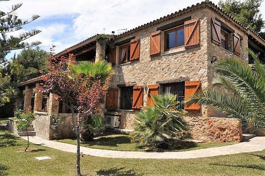 ***Las Fuentes: Exklusive Villa auf parkähnlichem Grundstück***