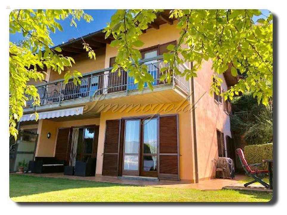 Aparte drei Zimmer Wohnung mit Garten