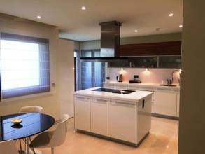 Thumbnail von Luxus-Wohnung in Estepona R2527376