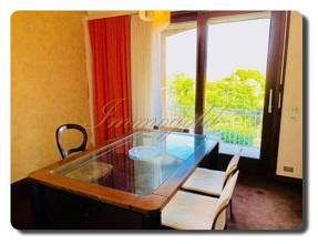 Thumbnail von Immogold geräumige Villa mit Schwimmhalle und Seeblick, in ruhiger Lage, zentrumsnah.