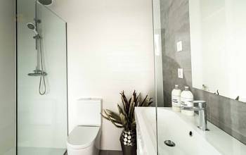 Thumbnail von ***Einfamilienhäuser in modernem Design mit Privatpool und Garage***