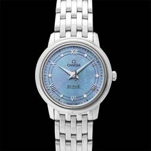 Thumbnail von Omega De Ville Prestige 424.10.27.60.57.001 - De Ville Prestige Quartz 27.4 mm Blue Mother Of Pearl Dial Diamonds </h1>