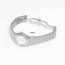 Thumbnail von Omega Constellation Quartz 123.15.27.60.55.001 - Constellation Quartz 27 mm Griffes Quartz White Mother Of Pearl Dial </h1>