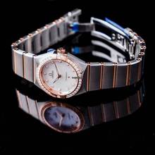 Thumbnail von Omega Constellation Quartz 131.25.28.60.55.001 - Constellation Manhattan Quartz 28 mm Quartz White Dial Diamonds Gold </h1>