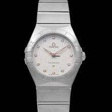Thumbnail von Omega Constellation Ladies 131.10.28.60.52.001 - Constellation Manhattan Quartz 28 mm Quartz Silver Dial Diamonds Lad </h1>