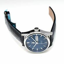 Thumbnail von TAG Heuer Carrera Calibre 5 WAR201E.FC6292 - Carrera Calibre 5 Day-Date Automatic Blue Dial Men's Watch </h1>