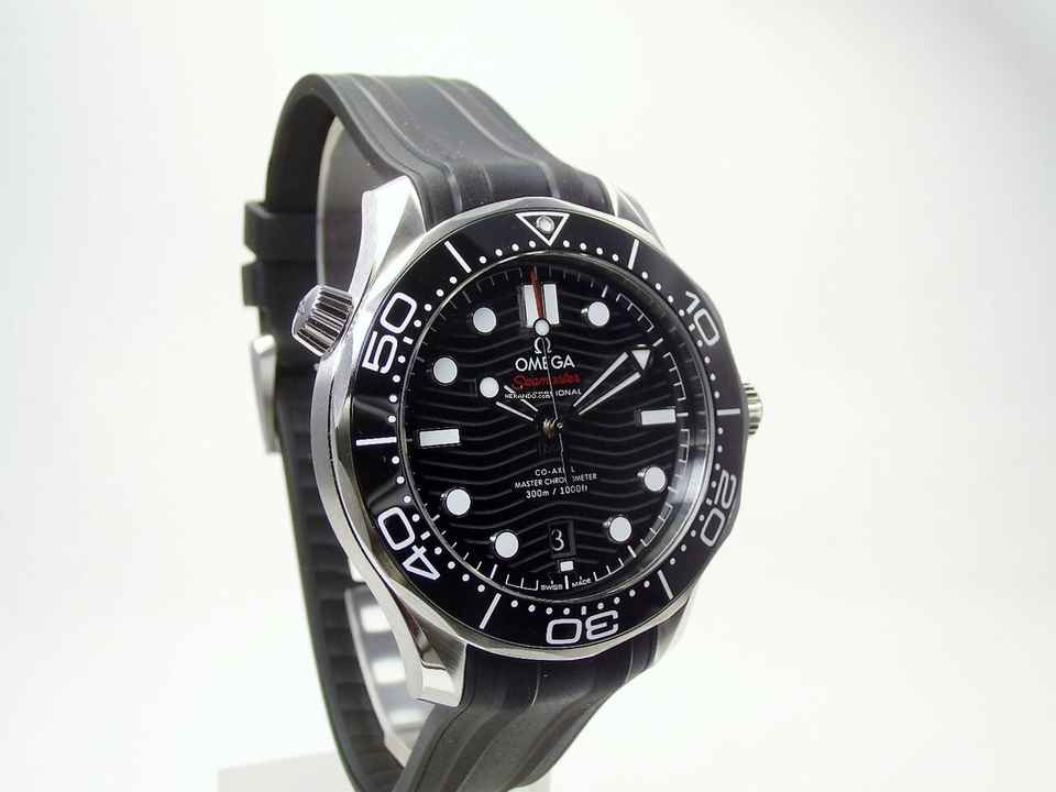  Omega Seamaster Diver 300 M Co-Axial Chronometer (02/2022) 