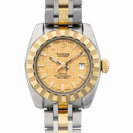  Tudor Classic 22013 - Classic Date Champagne / Yellow gold toned steel Ø28.00 mm </h1> 