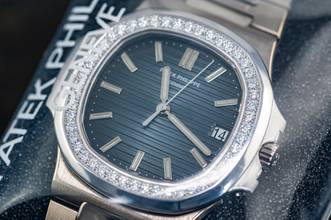 Thumbnail von Patek Philippe Nautilus rare Jumbo Nautilus | 5713/1G | Whitegold | Diamond Bezel | sealed