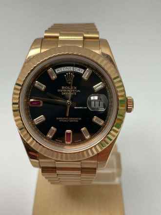  Rolex Day-Date II Ruby Diamond Dial Neu Service 