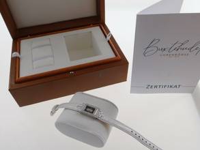 Thumbnail von Audemars Piguet 18 Karat Weißgold Charleston Damenuhr mit original Diamantbesatz und Onyx Blatt Rarität </h1>