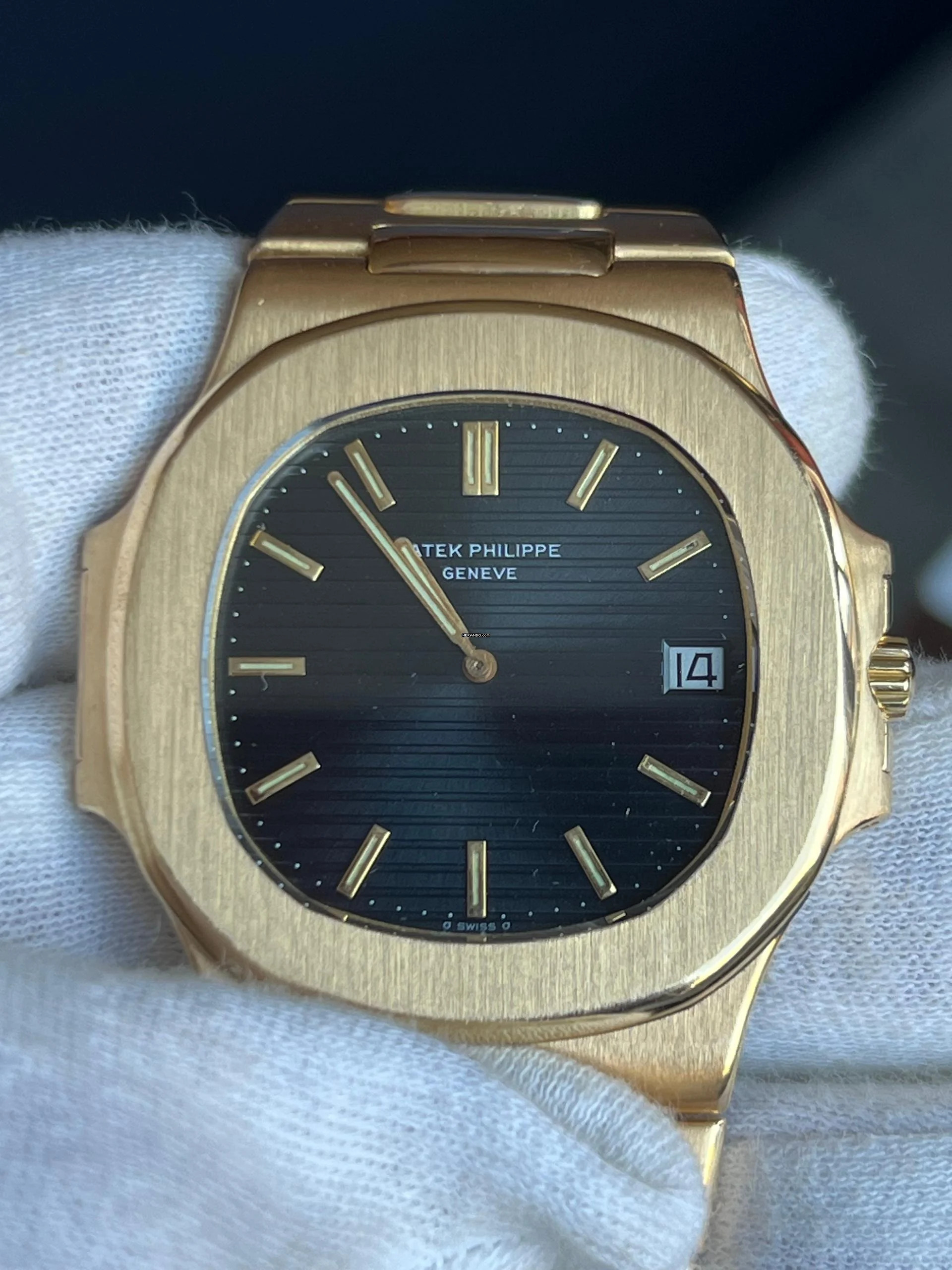  Patek Philippe Nautilus 3700/1 Nautilus Jumbo Gelbgold Tritium Zifferblatt Box + Stammbuchauszug  