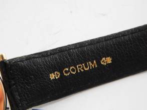 Thumbnail von Corum Romvlvs 18 Karat Gelbgold Romulus Automatik Herrenuhr 35 mm im Best Zustand mit Box und Zubehör </h1>