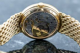 Thumbnail von Patek Philippe Perpetual Calendar Reference 3945J | 18k Yellowgold | 3940 with Gold Bracelet