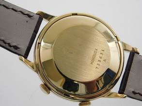 Thumbnail von Jaeger-LeCoultre Memovox 18 Karat Gelbgold Memovox Alarm Jumbo 37 mm Herrenuhr Kaliber P815 im original Zustand </h1>