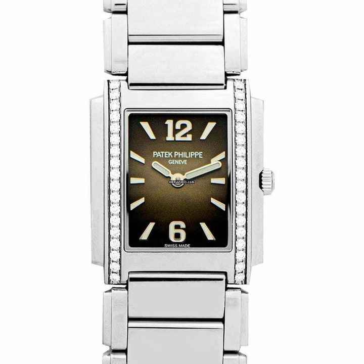  Patek Philippe Twenty~4 4910/1200A-010 - Twenty~4 Quartz Grey Dial Stainless Steel Ladies Watch </h1> 