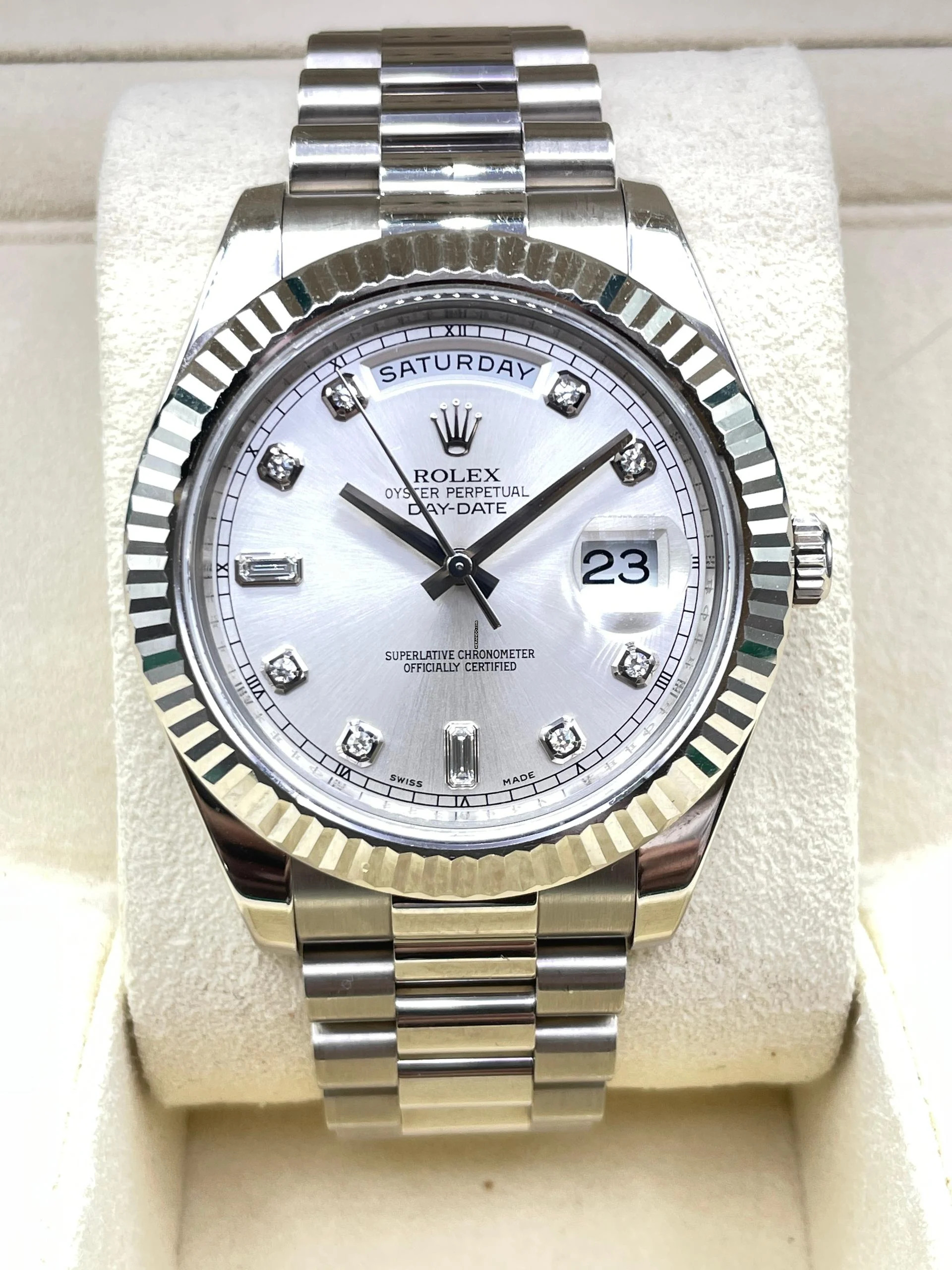  Rolex Day-Date II 41mm Whitegold 18Kt. Top Condition Original Baguette Diamond dial BOX&PAPERS 